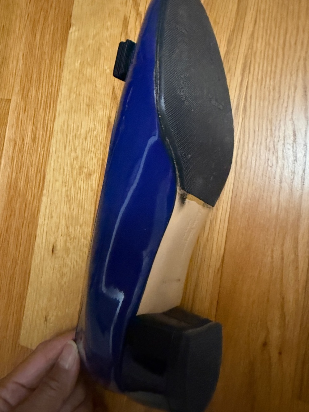 Salvatore Ferragamo Royal Blue Patent Vara Bow Flats - Picture 3 of 3